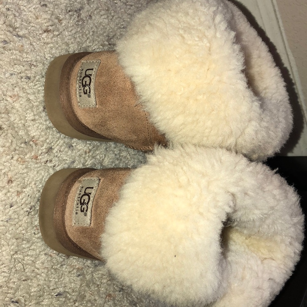 Used UGGS